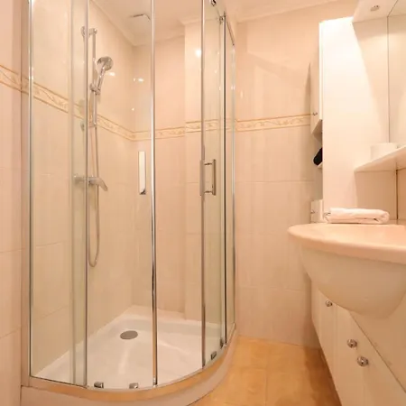 Le Dauphin - 2 Prs - Clim - Vue Appartement *